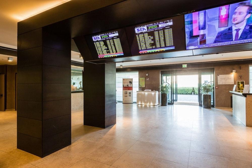 Crowne Plaza Milan - Malpensa Airport By Ihg Hotel Case Nuove  Exterior foto