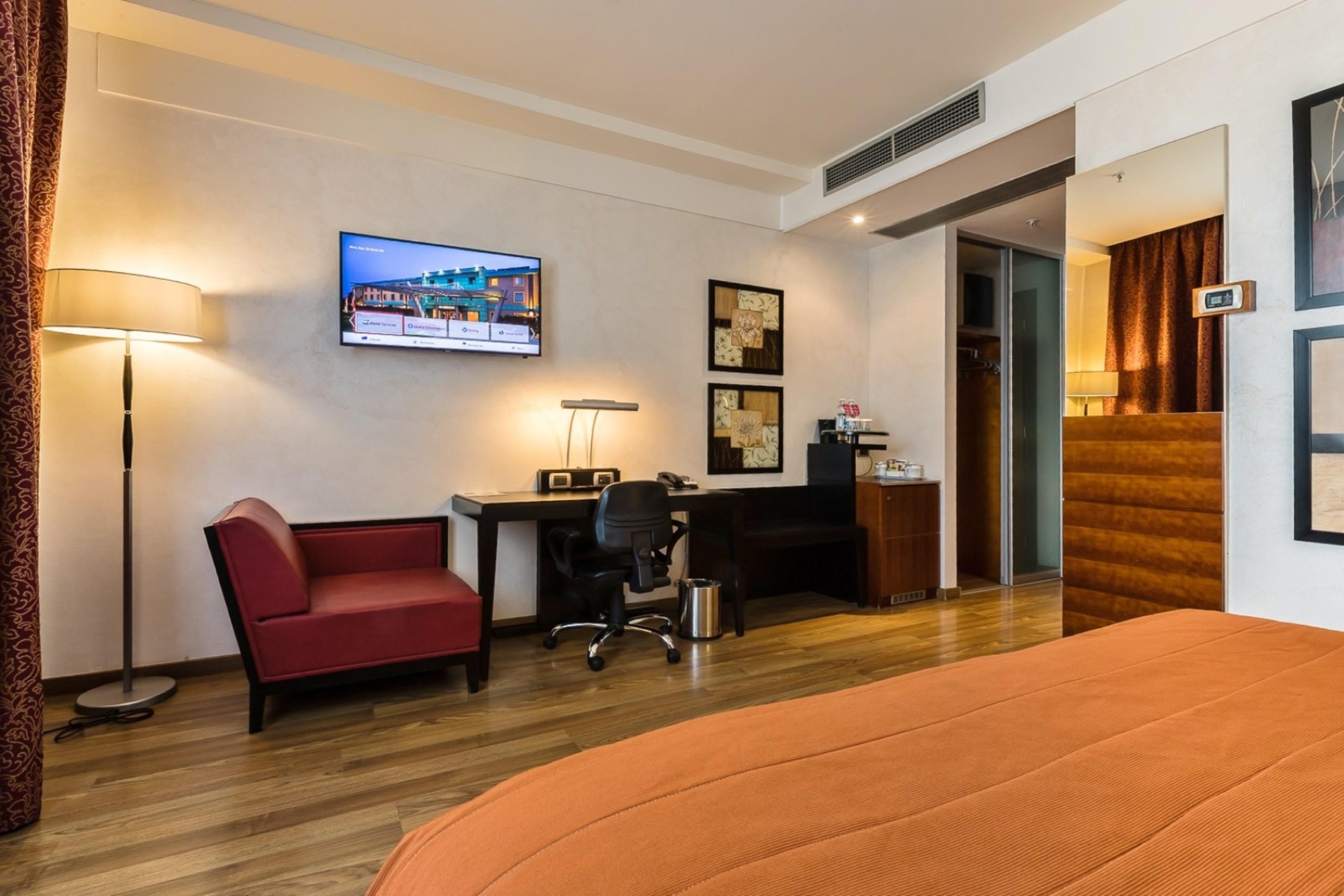 Crowne Plaza Milan - Malpensa Airport By Ihg Hotel Case Nuove  Exterior foto