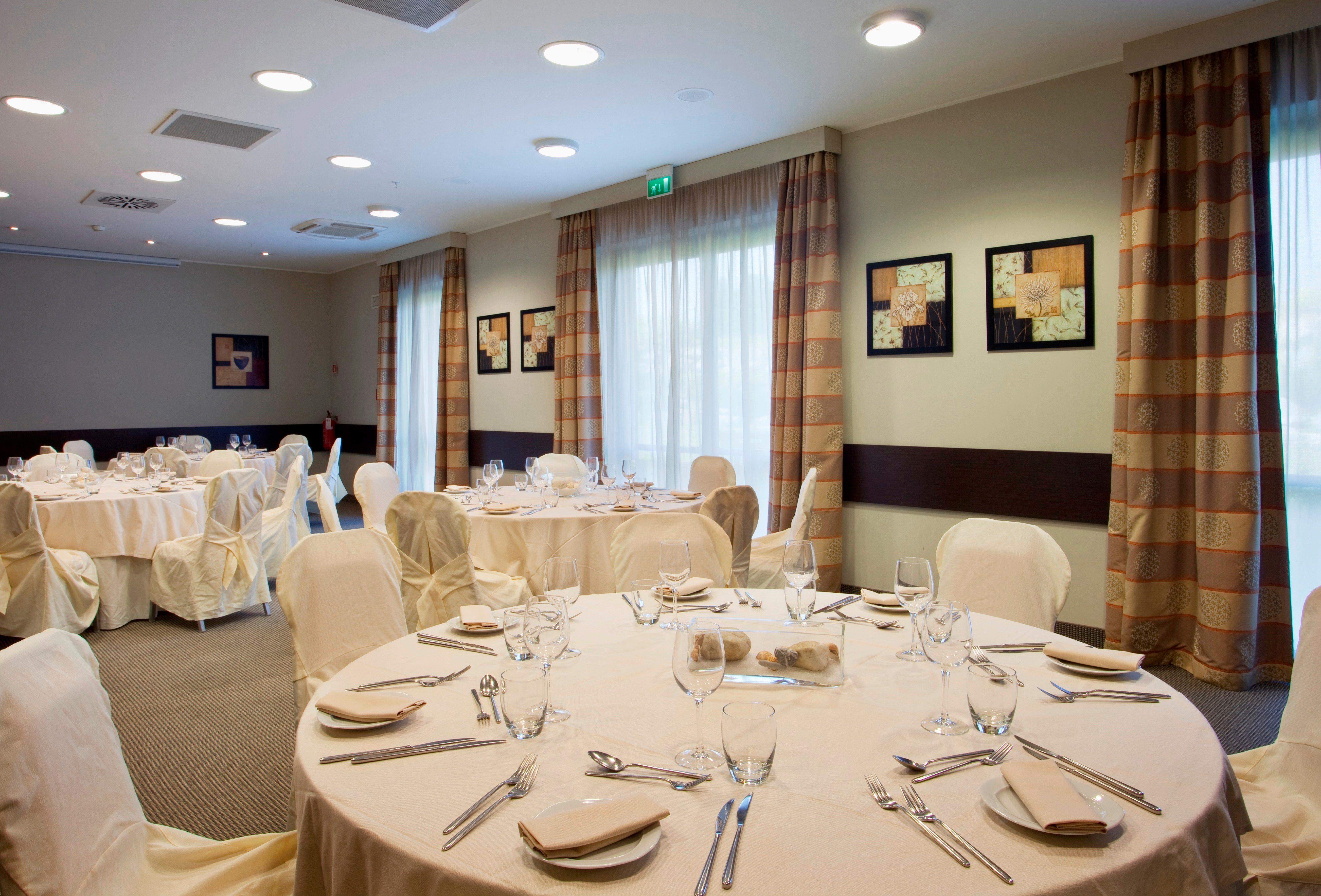Crowne Plaza Milan - Malpensa Airport By Ihg Hotel Case Nuove  Exterior foto
