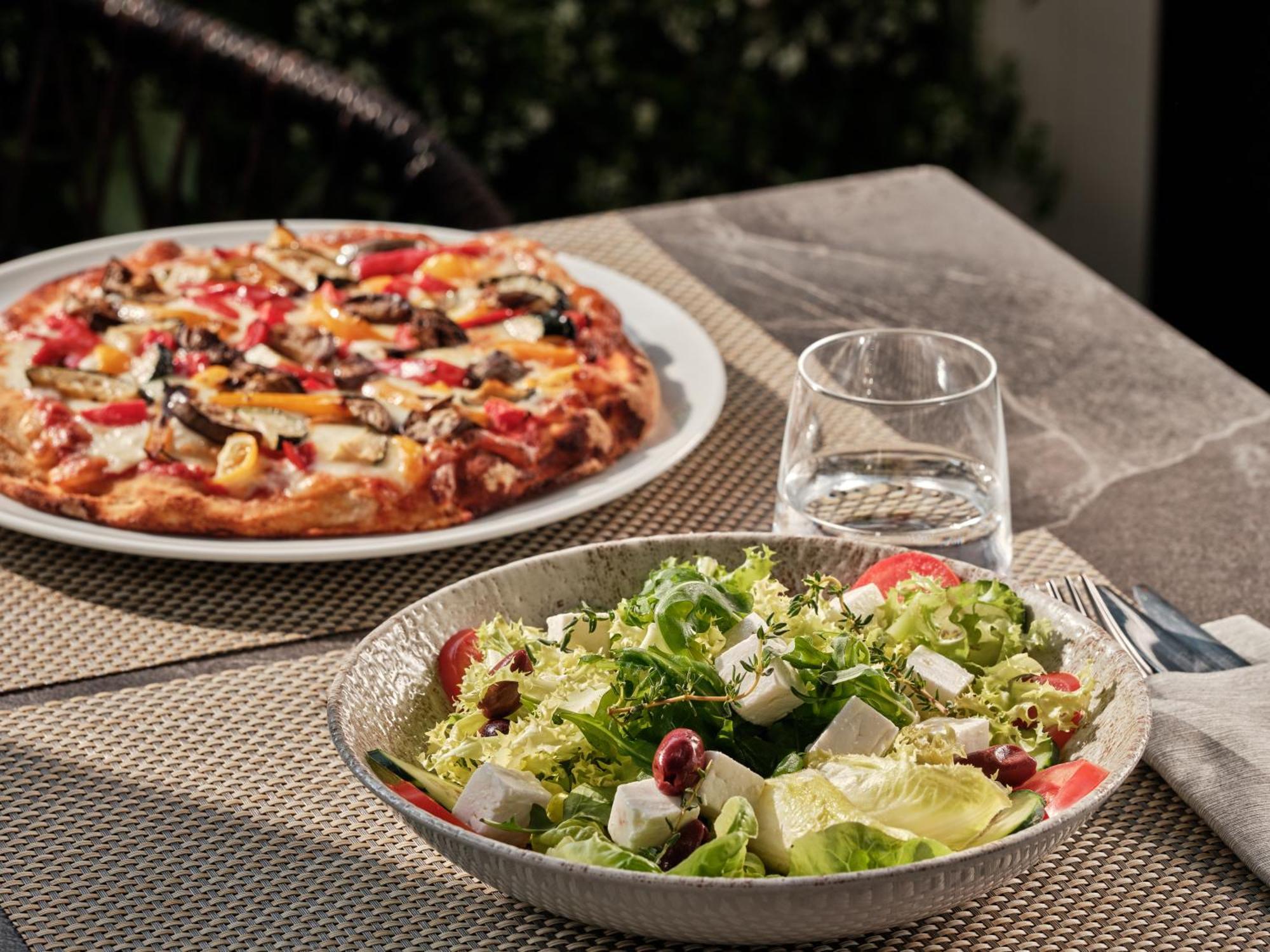 Crowne Plaza Milan - Malpensa Airport By Ihg Hotel Case Nuove  Exterior foto
